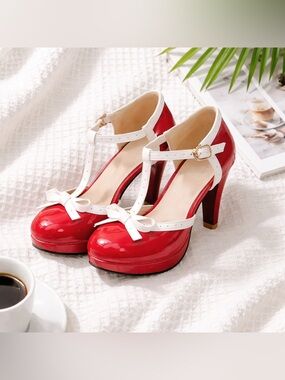 ALLEGRA K Red pinup Mary Jane’s Patent Platform Chunky platform Pumps Heels 8